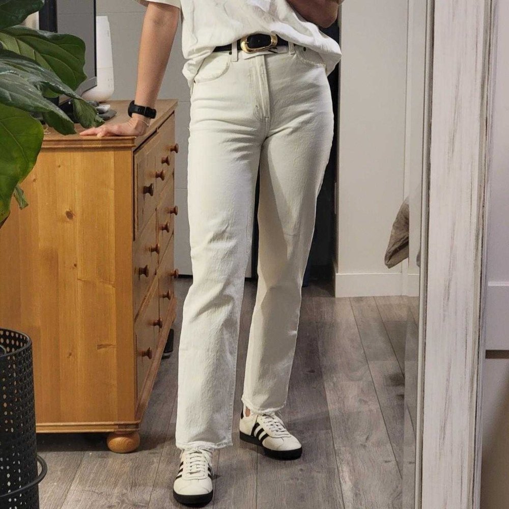 Abercrombie 90s Ultra High Rise Straight Leg Jeans